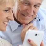 Smartphone for seniors 2025