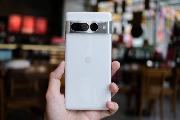 Smartphone comparison 2025