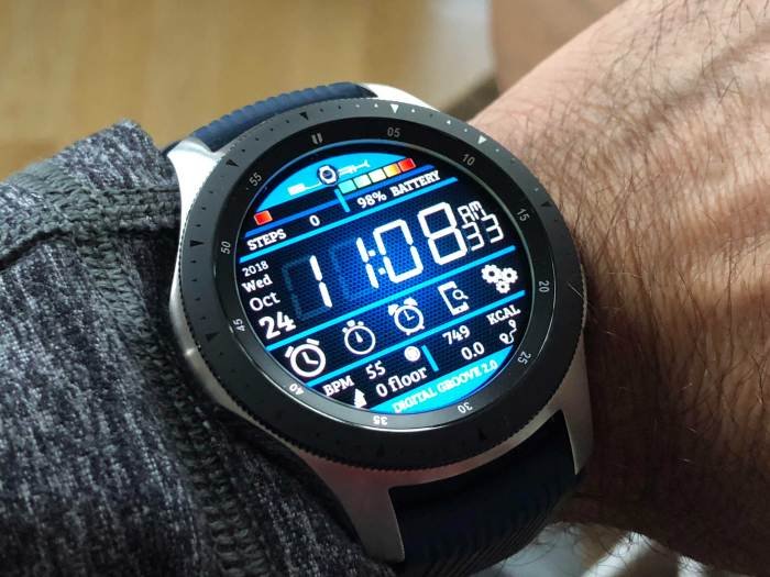 Smartwatch voice assistant